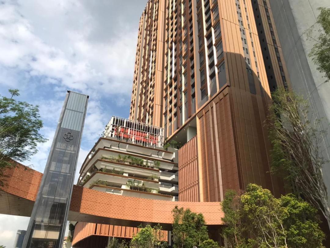 Beachtime 2br With Klcc View & Infinity Pool Kuala Lumpur