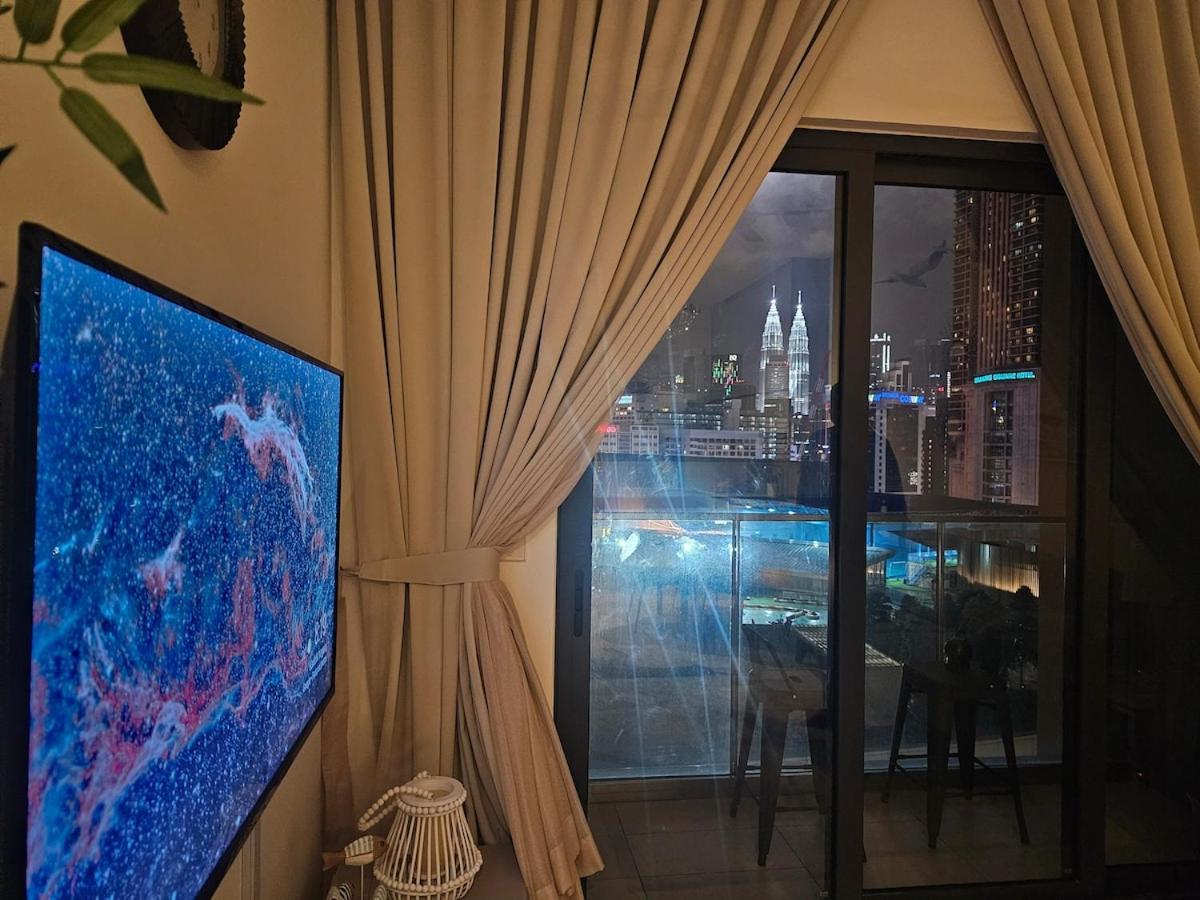 Beachtime 2br With Klcc View & Infinity Pool Pangsapuri *