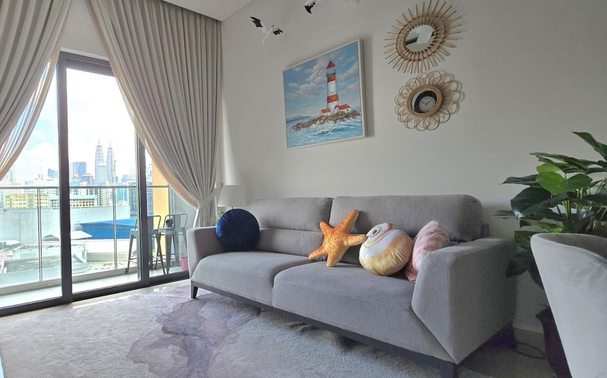 Beachtime 2br With Klcc View & Infinity Pool * Kuala Lumpur